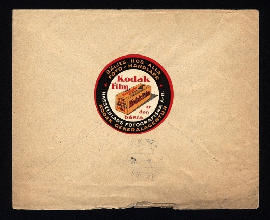 Item no. P1130b (cover)
Type: cover
Country: Sweden
Date of use: 22 September 1925
Business stationery (cover, back of) used by the company HASSELBLADS FOTOGRAFISKA Aktiebolag in Göteborg (Sweden), at that time dealer with photographic equipment and materials (mostly of Kodak make), later to become manufacturer of middle format Hasselblad SLR cameras.
Item no. P1130b (cover).jpg