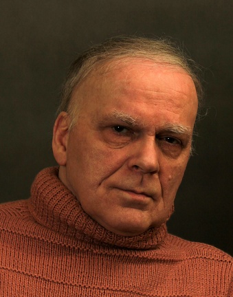 Photograph of Krzysztof K. SLOWINSKI, the owner of the site, taken on 13 February 2013 by Ryszard Przybyłek (www.lynxway.com).
B. 1946, now retired.
Chemical education.
Amateur photographer, and collector of photographica. K.K.S. Kopia 2.JPG