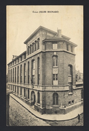Item no. P1549 (postcard)
Type: cover
Country: France
Date of use: 28 July 1926
Postcard (viewcard) presenting photograph of private Technical College in Paris (Lycée Technologique privé) founded in 1923 by JULES RICHARD (1848 – 1930), manufacturer of stereoscopic cameras (e.g. Vérascope and Glyphoscope), and various scientific instruments. In the college trained were also future workers for his factory.
Item no. P1549 (postcard).jpg